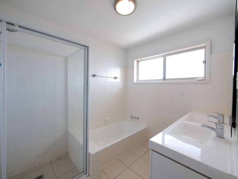 5 Fernshaw St, Macgregor QLD 4109