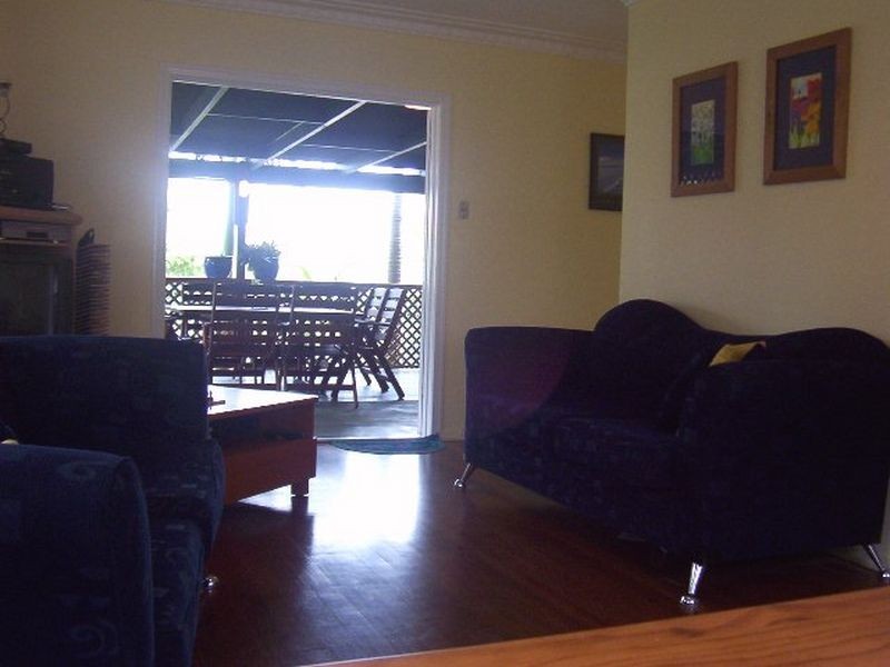 72 Cradock St, Holland Park QLD 4121