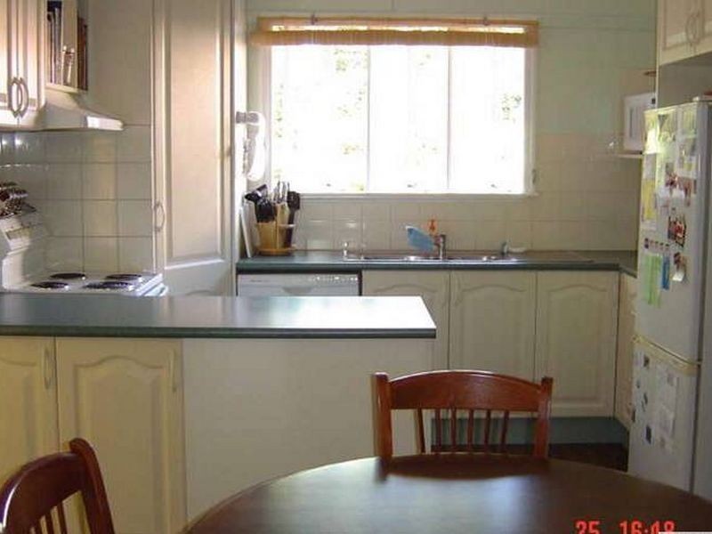 72 Cradock St, Holland Park QLD 4121