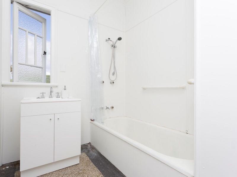 109 Birdwood Rd, Holland Park West QLD 4121