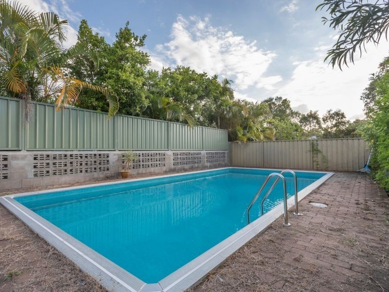 109 Birdwood Rd, Holland Park West QLD 4121