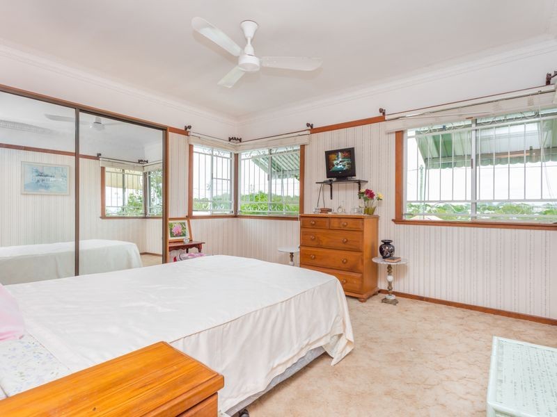 58 Effingham St, Tarragindi QLD 4121