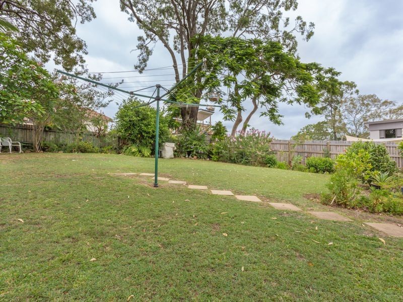 58 Effingham St, Tarragindi QLD 4121