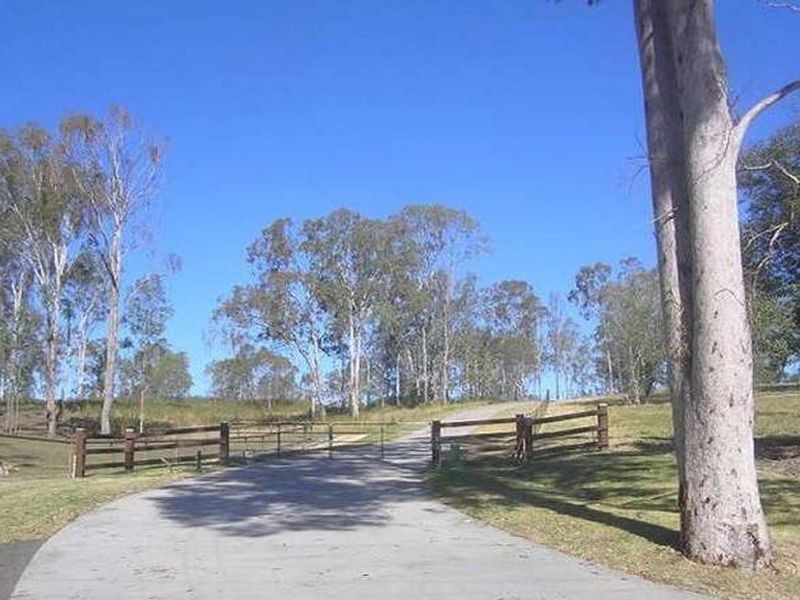 35 Winrock Street, Brookfield QLD 4069