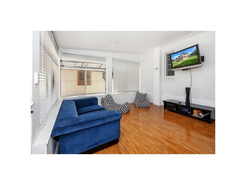 727 Cavendish Road, Holland Park QLD 4121