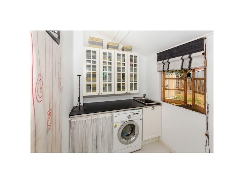 727 Cavendish Road, Holland Park QLD 4121