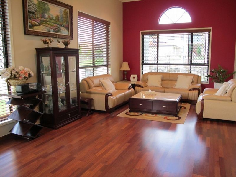 10 Regent St, Eight Mile Plains QLD 4113