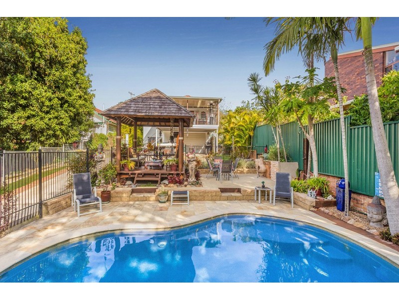 160 Cracknell Road, Tarragindi QLD 4121