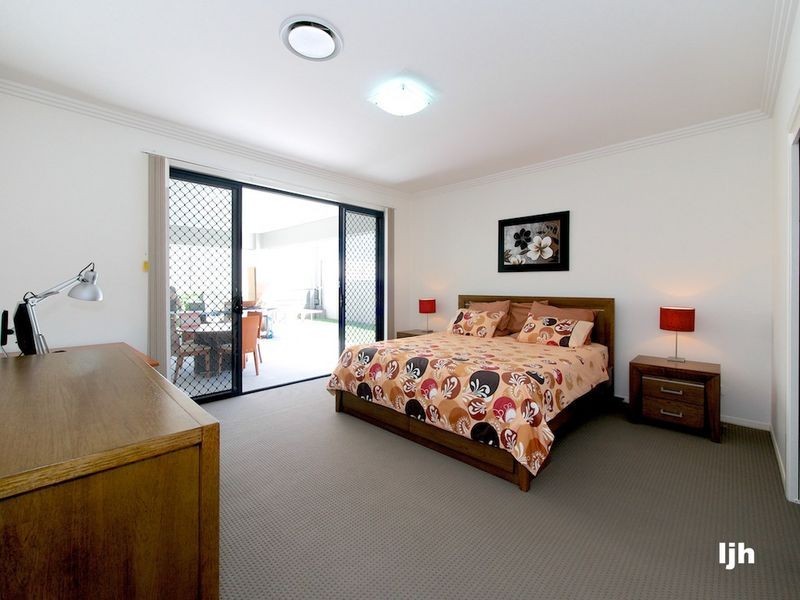 3 Denver Grove, Regents Park QLD 4118