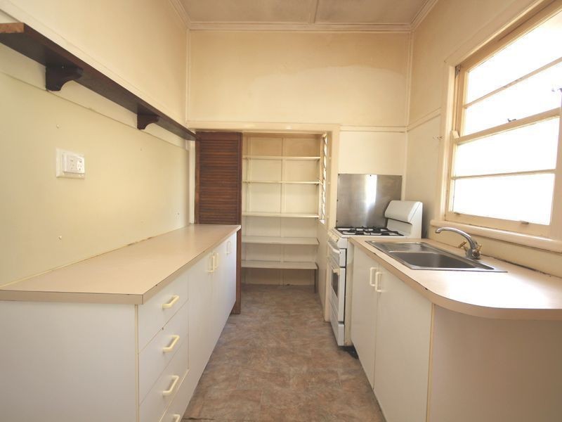 228 Beddoes Street, Holland Park QLD 4121