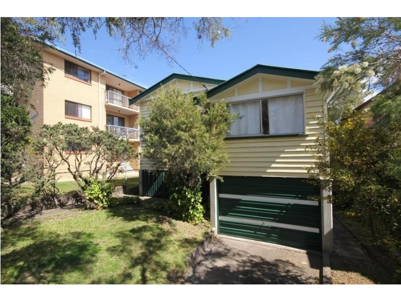 12 Baragoola Street, Coorparoo QLD 4151