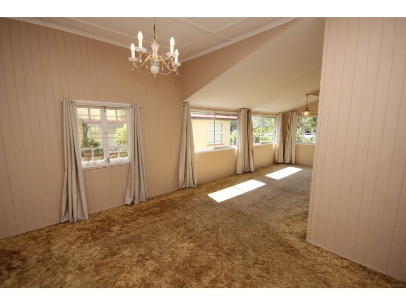 12 Baragoola Street, Coorparoo QLD 4151