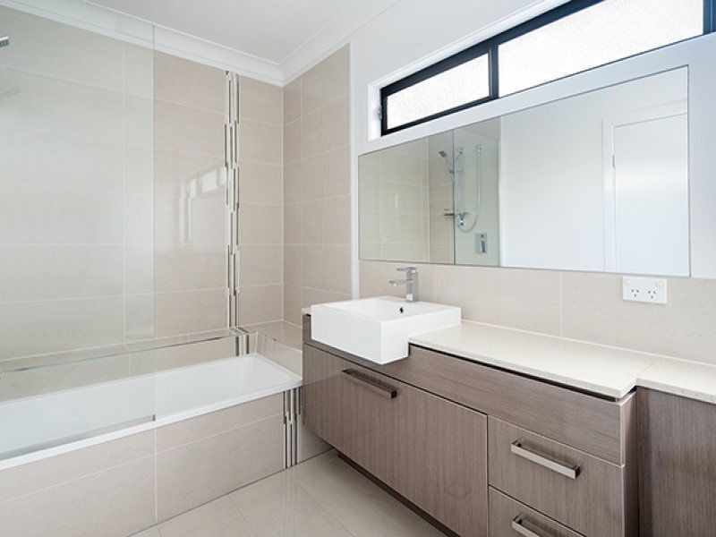 2/119 Jones Road, Carina Heights QLD 4152