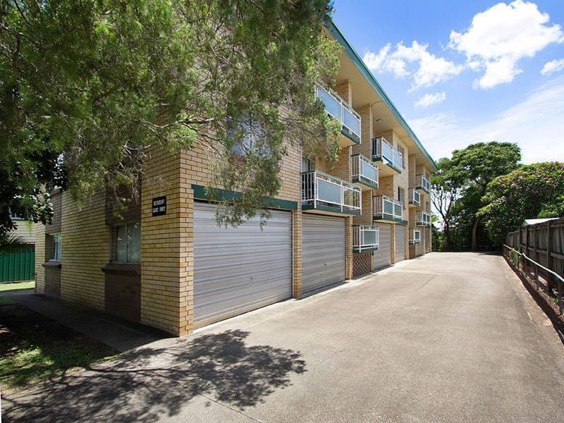 2/11 Bunya Street, Greenslopes QLD 4120