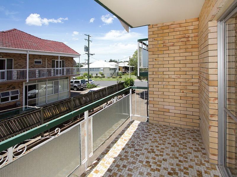 2/11 Bunya Street, Greenslopes QLD 4120