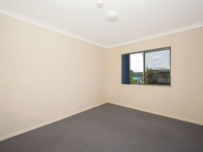 2/11 Bunya Street, Greenslopes QLD 4120