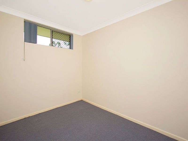 2/11 Bunya Street, Greenslopes QLD 4120