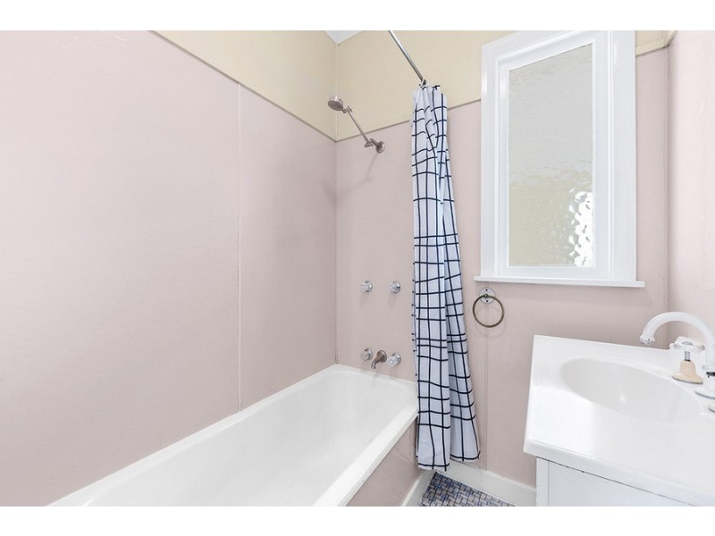 56 Galsworthy Street, Holland Park West QLD 4121