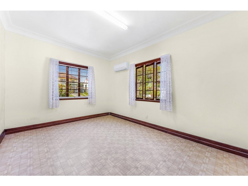 95 Waverley Road, Camp Hill QLD 4152