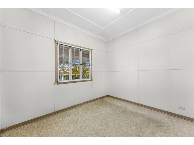 95 Waverley Road, Camp Hill QLD 4152