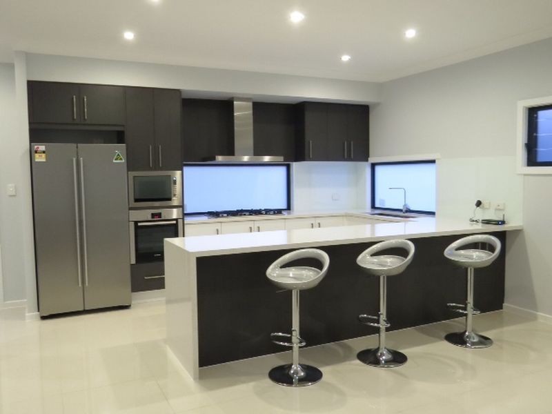 96 Bromley St, Kangaroo Point QLD 4169