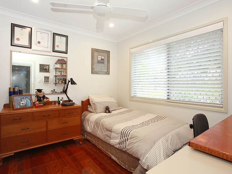 10 Aruma Street, Holland Park West QLD 4121