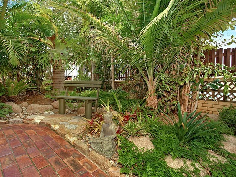 10 Aruma Street, Holland Park West QLD 4121