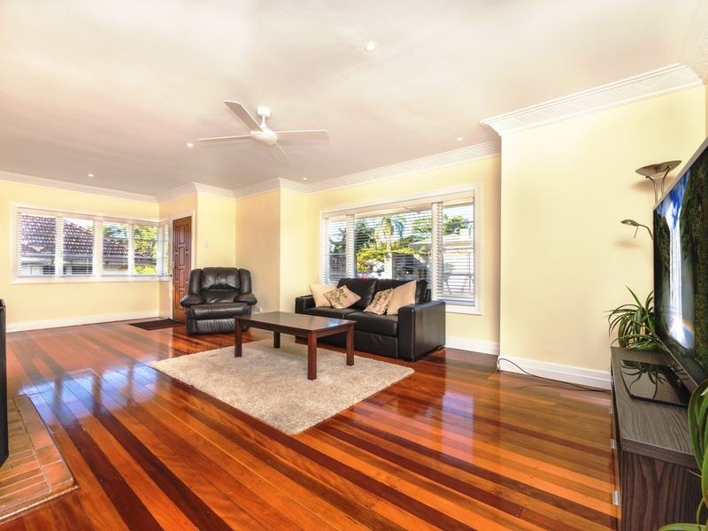 361 Toohey Rd, Tarragindi QLD 4121