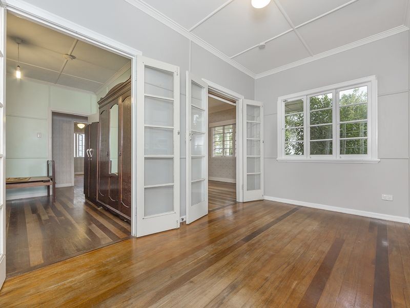 16 Esther St, Tarragindi QLD 4121