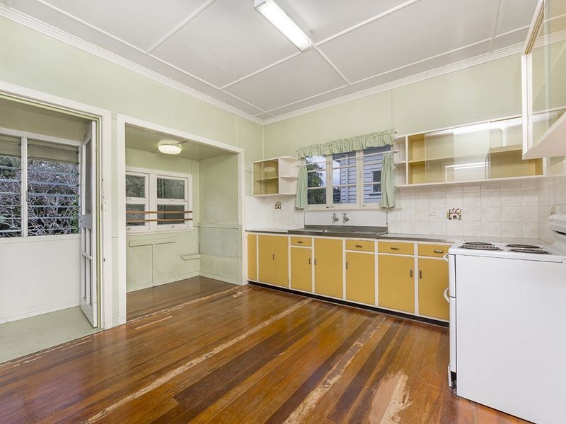 16 Esther St, Tarragindi QLD 4121