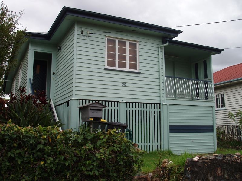 30 Arnold Street, Holland Park West QLD 4121