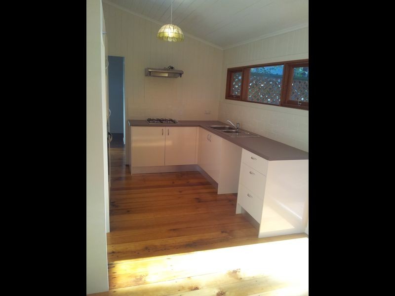 10 Love, Holland Park QLD 4121