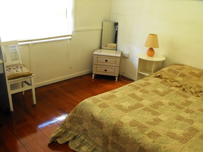 68 Cambridge St, Red Hill QLD 4059