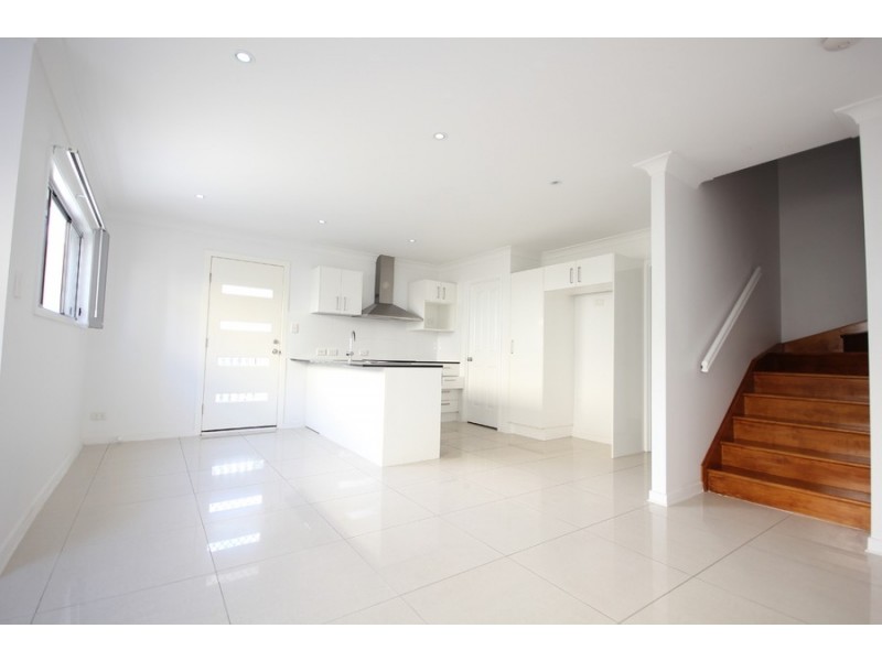 2/11 Rise Street, Mount Gravatt East QLD 4122