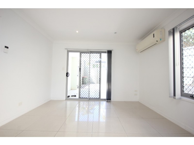 2/11 Rise Street, Mount Gravatt East QLD 4122