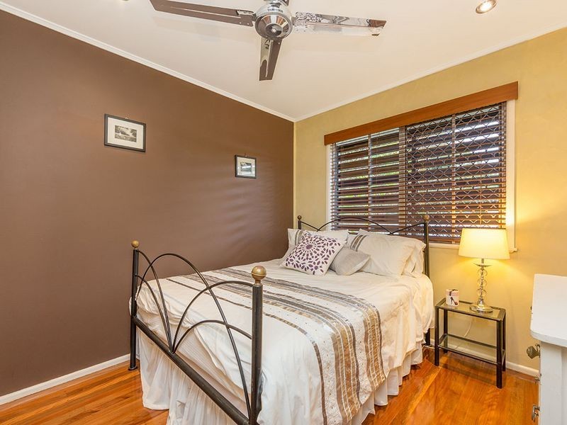 43 Latimer Street, Holland Park QLD 4121