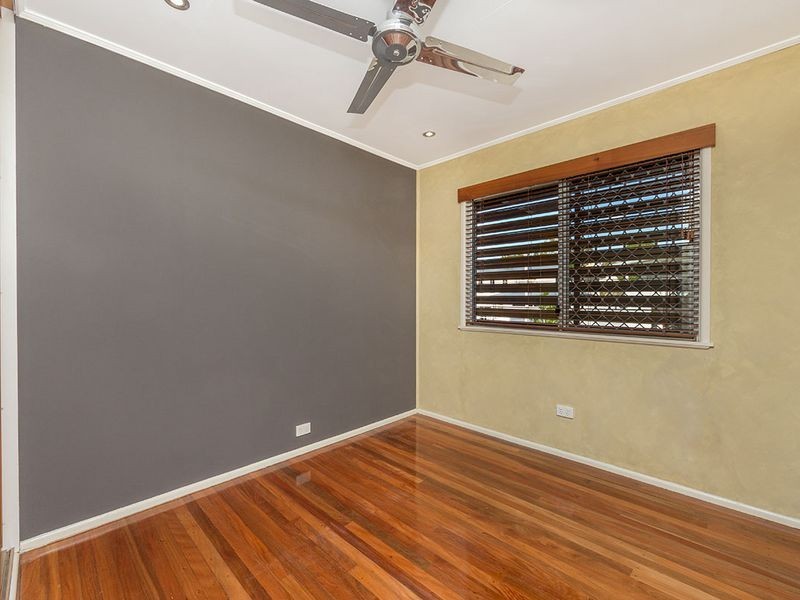 43 Latimer Street, Holland Park QLD 4121