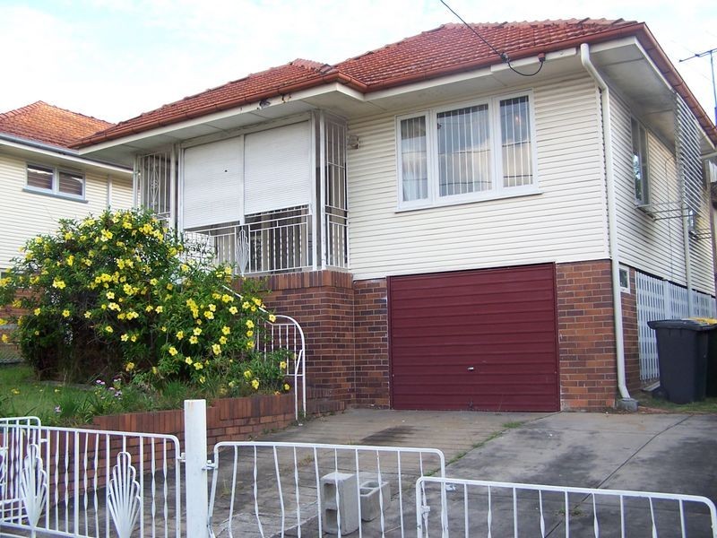 72 Ridge St, Greenslopes QLD 4120