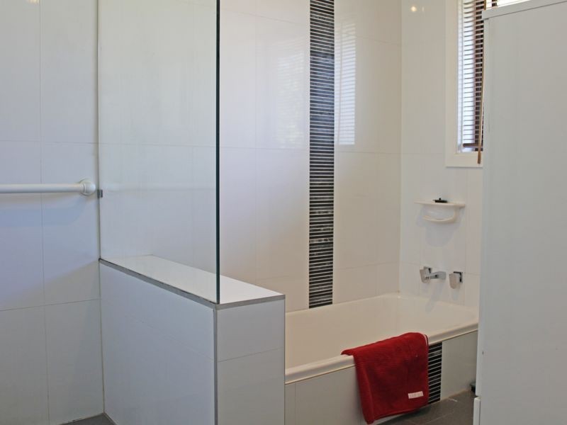 1029 Cavendish Rd, Mount Gravatt East QLD 4122