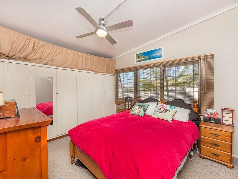 23 Newnham Rd, Mount Gravatt East QLD 4122