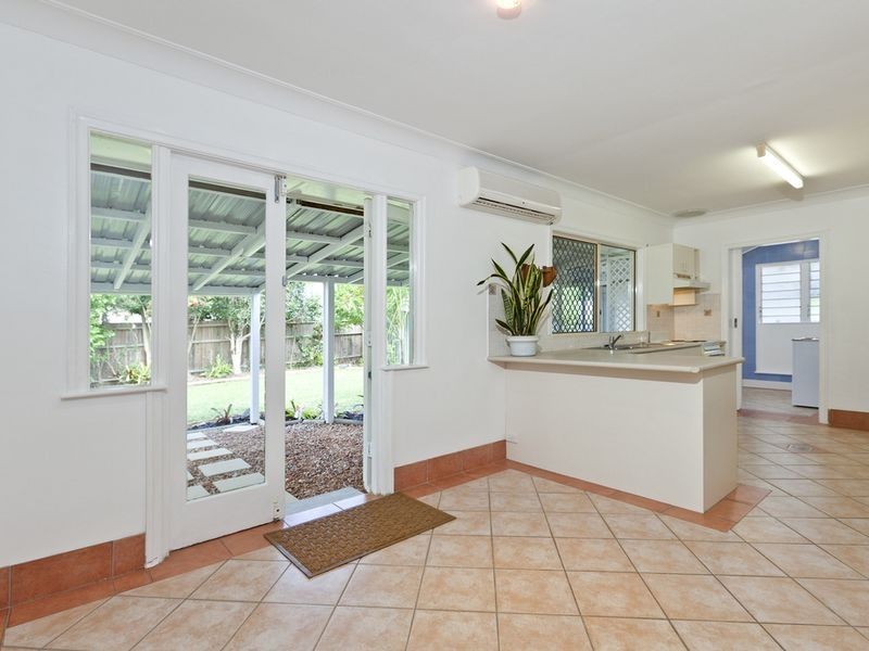 17 Wunulla St, Mount Gravatt East QLD 4122