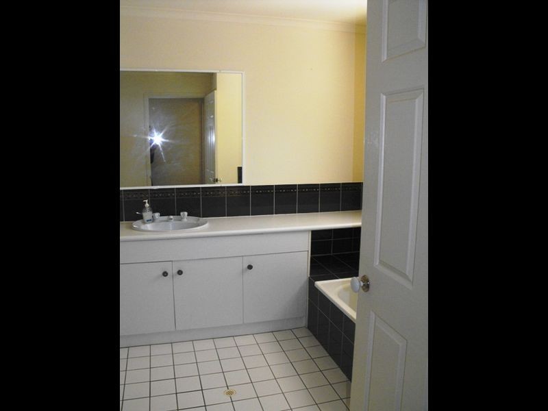 41 Wisteria Cres, Mount Gravatt East QLD 4122