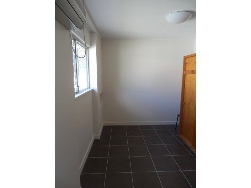3a Stanford, Robertson QLD 4109