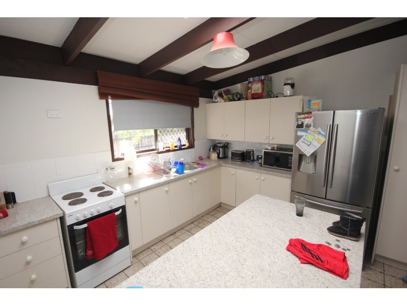 1 Marwood Street, Belmont QLD 4153