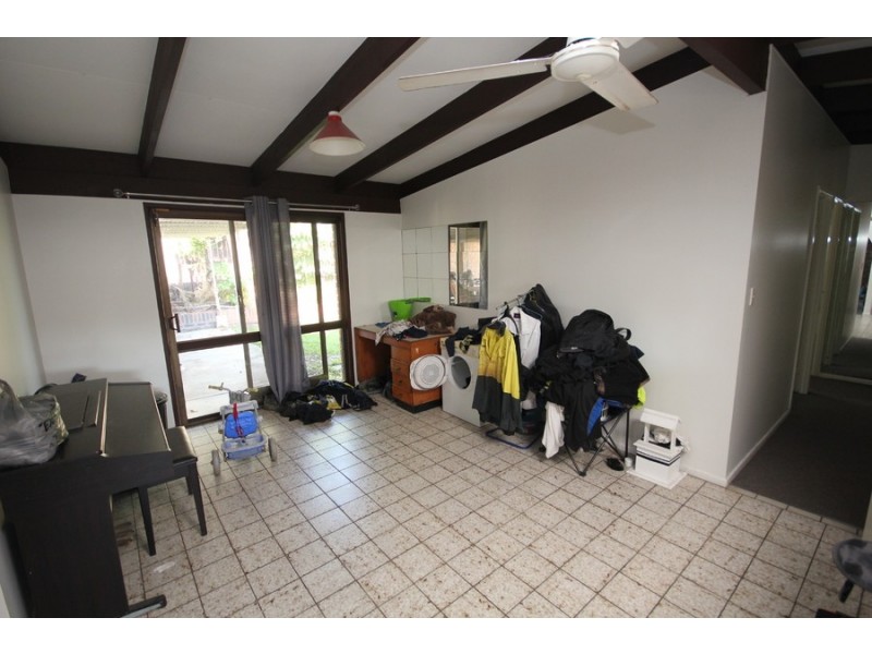 1 Marwood Street, Belmont QLD 4153