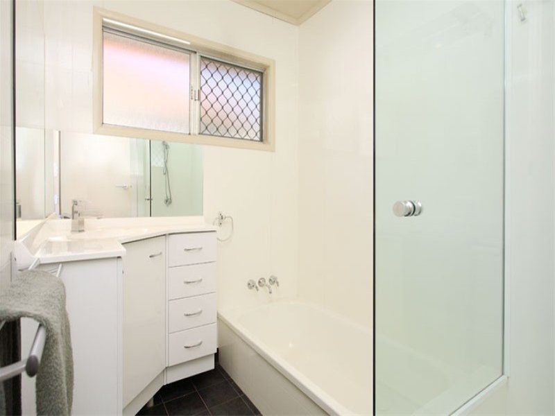 72 Andrew Ave, Tarragindi QLD 4121