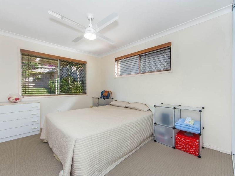 16 Flynn Street, Holland Park West QLD 4121