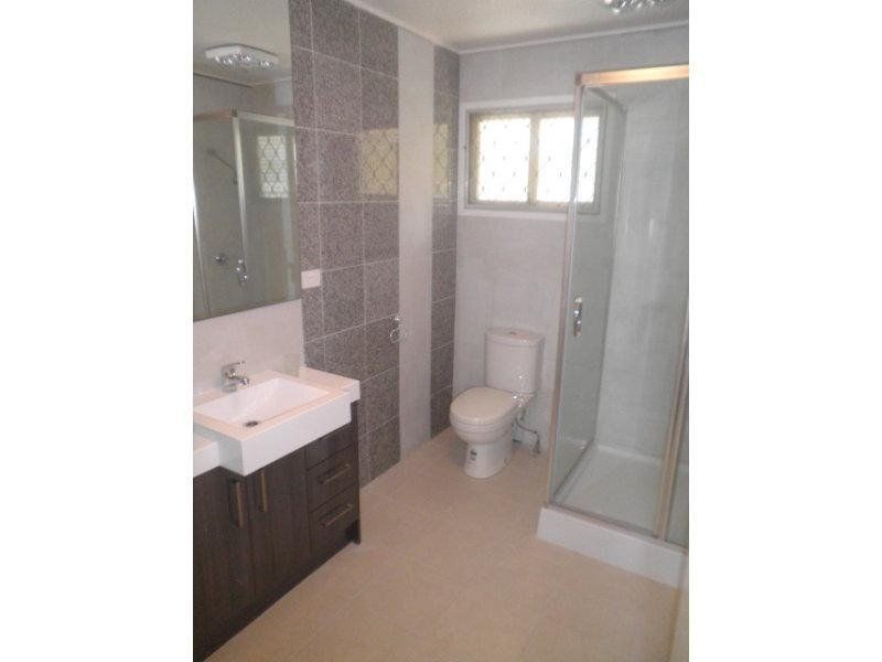 27 Pinewood Court, Algester QLD 4115