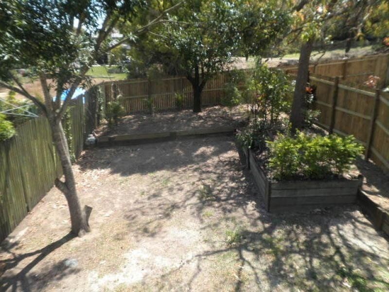 27 Pinewood Court, Algester QLD 4115