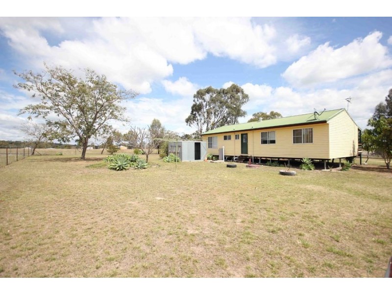 1 Primrose Place, Regency Downs QLD 4341